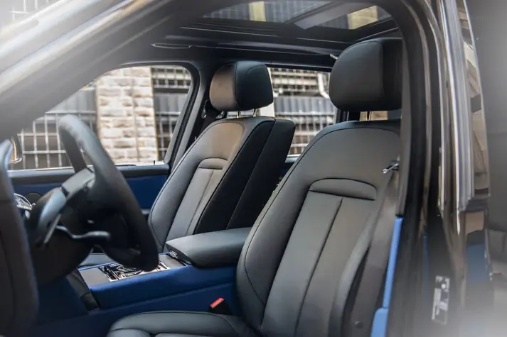 Rolls-Royce-Cullinan_10.webp