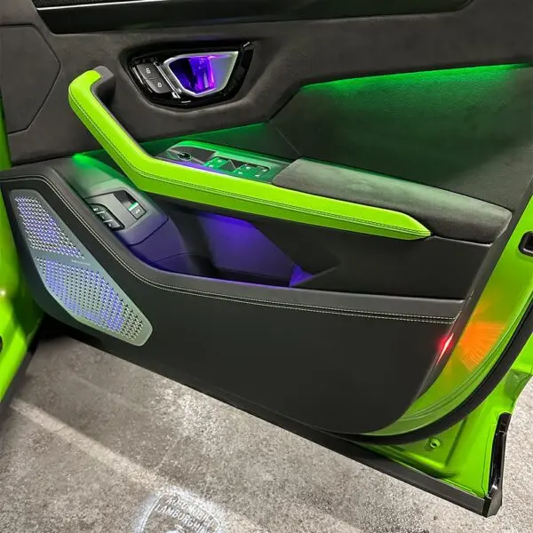 ambient-light-package-lamborghini-urus-600x600.webp