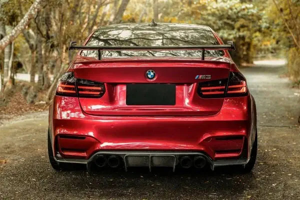 bmw-carbon-fiber-m-performance-rear-spoiler-XXIITUNING_cdd2beb8-bd0c-48d9-ad6c-bb9e80faab74.webp