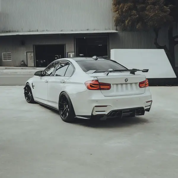 BMW-Universal-Carbon-Fibre-Rear-Trunk-Spoiler-Ref-51192475051-XXIITUNING-16.webp