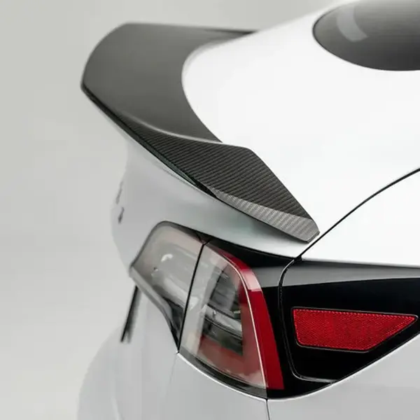 tesla-model-3-5yj3-vorsteiner-style-carbon-fibre-rear-spoiler-Gloss-Carbon-XXIITUNING_16344d1a-29fa-44a6-a173-9d0c18961242 (1).webp