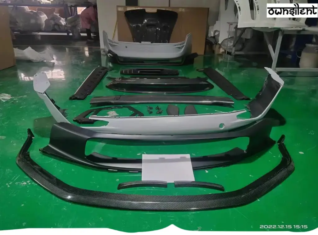DRY CARBON BODY KIT FOR PORSCHE 911 992 UPGRADE TO GT3 992